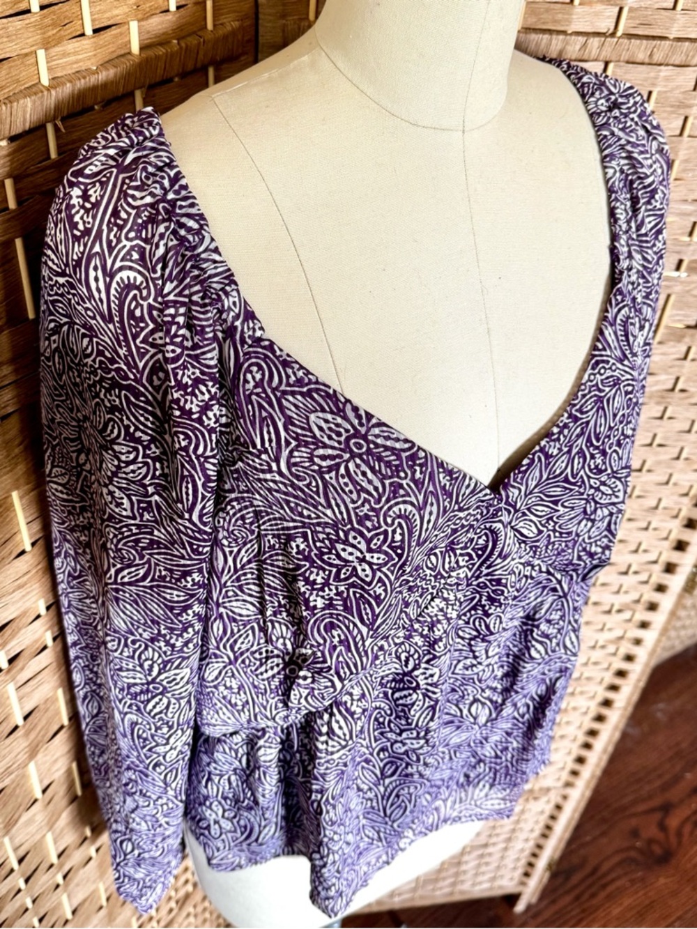 NWOT purple & white LOFT babydoll top M - Picture 4 of 12